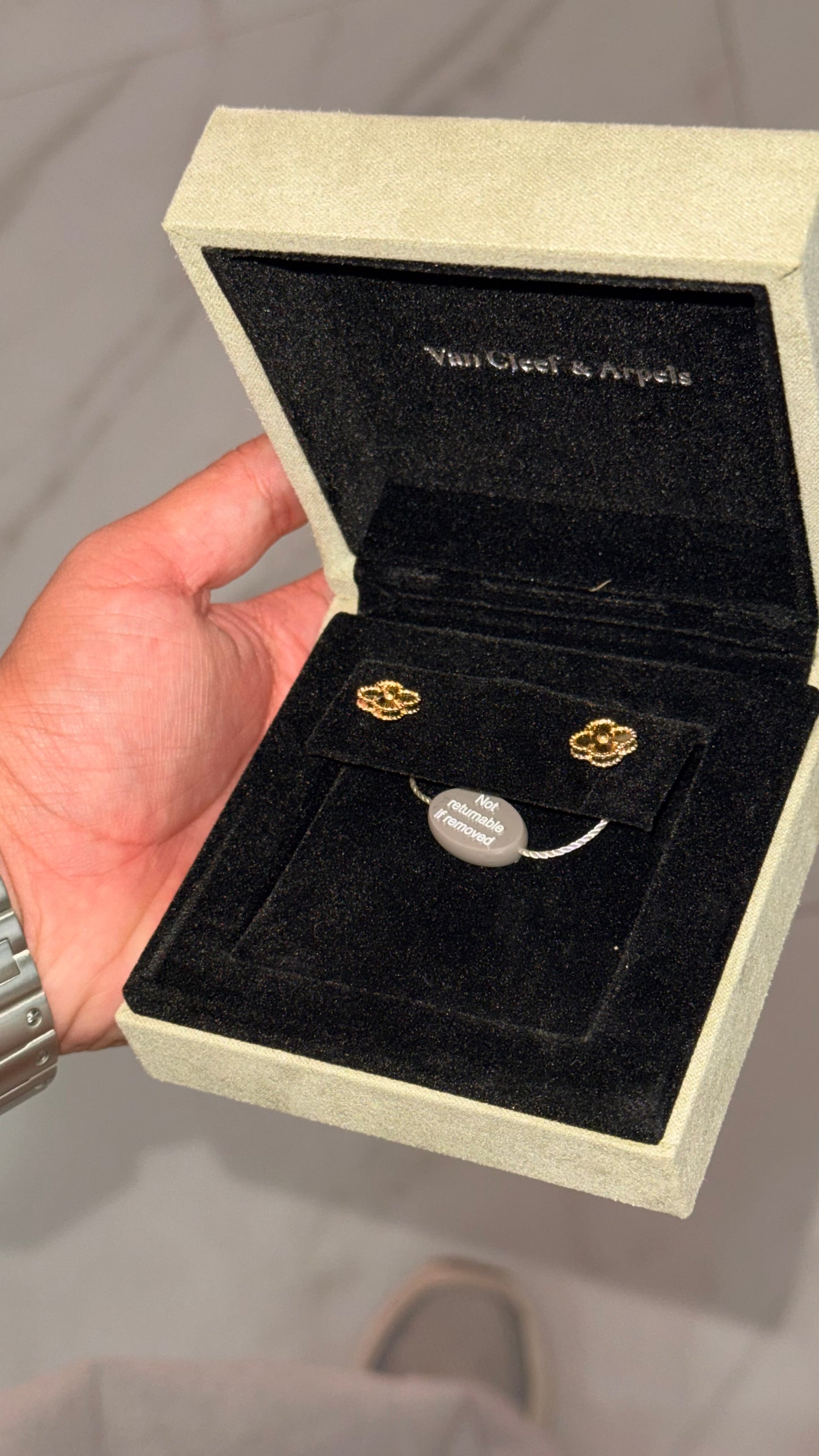 Aretes TIPO Van Cleef - Dorados